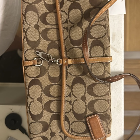 Coach vintage bag from ‘02. Good condition a few wear marks. Canvas and leather - Picture 7 of 7